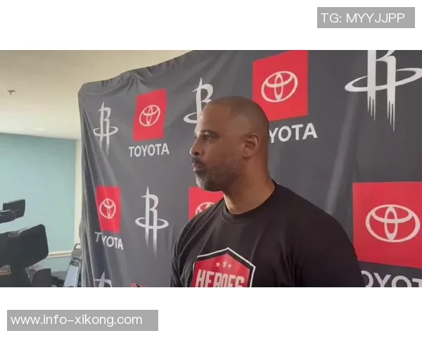 乌度卡称申京表现出色助力球队竞争力明白KD缺席需承担更多责任 乌度卡称申京表现出色助力球队竞争力明白KD缺席需承担更多责任